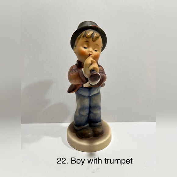 Vintage Goebel Hummel Figurine ~Serenade~ 85/0~ 4 3/4" TMK 3~Boy Blowing Horn - Picture 1 of 4